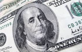 El precio del dólar cayó en Colombia y los expertos prevén un 2025 incierto  para la moneda