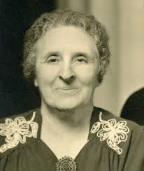 Phoebe Barlow's Instagram, Twitter & Facebook