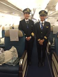 How to become a pilot in sri lanka. International Women S Day All Female Crew Flight Ul 306 8th March 2019