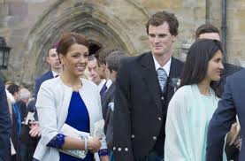Featuring news, bio, rankings, playing roger federer and andy murray share a court during a practice session at the all england club. Der Schottische Tennisstar Andy Murray Hat Am Samstag Seine Freundin Kim Sears Geheiratet Ganz Traditionell Im Schottenrock Stuttgarter Zeitung