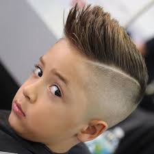 1 day ago · i tagli corti scalati sono perfetti per dare corpo e movimento ai capelli lisci, per dare risalto alle onde dei capelli mossi e per definire i ricci: Tagli Da Bambini Per L Autunno Inverno 2017 2018 Fotogallery Donnaclick