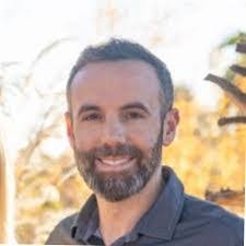 Derek Myrick's Instagram, Twitter & Facebook