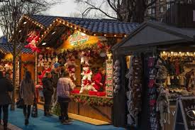 Le marché de noël n'aura malheureusement pas lieu en 2020, en raison de l'évolution de la crise sanitaire et du durcissement des mesures gouvernementales, mais retrouvez le profitez de votre présence sur le marché de noël pour découvrir la boutique de l'office de tourisme, de nombreuses. Les 24 Plus Beaux Marches De Noel De France A Decouvrir