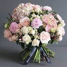 Order flowers online for same day flowers delivered by professional, passionate local florists. Soft Pink Bouquet Luxury Flowers Same Day London S Best Florist