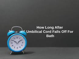 Until your baby's umbilical cord falls off, which usually happens after the first week, don't give any baths. How Long After Umbilical Cord Falls Off For Bath And Why