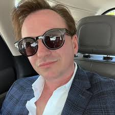 Wait. Whether you like or don't like Taylor, people getting twisted that  she's talking about Travis 'wood' are ignoring the fact that men have been  talking about female anatomy in music forever.