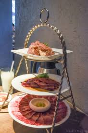 Jun 30, 2020 · 標題 閒聊 屋馬的雞湯 時間 tue jun 30 13:15:02 2020 外縣市的朋友有時後來台中都指定要吃屋馬 有點類似去高雄指定要吃碳佐麻里一樣 屋馬好不好吃大家自己心裡都有自己的想法 我主要是想問一下有沒有人知道屋馬的那壺雞湯 這樣無限量供應 是大鍋熬煮出來還是那種像部分火鍋店的湯頭用調配的呢? å±‹é¦¬ç‡'è‚‰ä¸­æ¸¯åº— å°ä¸­ç‡'è‚‰ç•Œçš„ç¬¬ä¸€æŠŠäº¤æ¤… é›žæ¹¯ç„¡é™çºŒ äººæ°£ç‡'è‚‰åº—å±‹