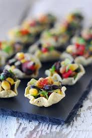 If you're not sure how many appetizers to serve during cocktail hour, let this guide inform your choices. Cowboy Cavier Cups Wedding Ideas Appetizer Recipes For Cocktail Hour Modwedding Easy Appetizer Recipes Appetizers Easy Appetizer Recipes