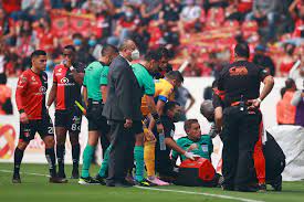 Carlos gonzalez (i) del tigres y hugo nervo (d) del atlas disputan el balon durante el juego de la jornada 3 del torneo guard1anes 2021 de la liga bbva mx en el estadio jalisco el 23 de enero de 2021 en guadalajara, mexico. Cl9tvt P65ysm