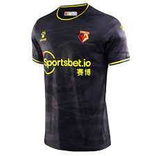 It is given a modern fashion touch via an integrated camouflage effect on its front … Watford 2020 21 Drittes Trikot