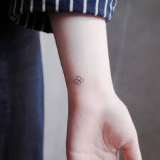 If a leprechaun visits your classroom perhaps he could leave behind these tattoos for everyone. Small Four Leaf Clover Tattoo