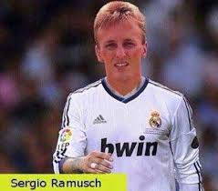 Österreichische - Marcus zeigt nicht nur seine Vereinsfarben, sondern  konnte auch noch ein Foto mit der GAK 1902 Legende 'Didi' Dieter Ramusch  ergattern! 📸🔴⚪ DU willst auch Teil dieser Kampagne werden und