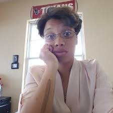 Angelique Webb's Instagram, Twitter & Facebook