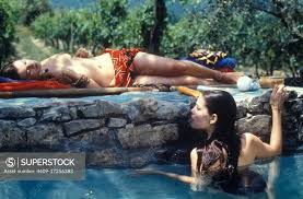 LIV TYLER and RACHEL WEISZ in STEALING BEAUTY (1996), directed by BERNARDO  BERTOLUCCI. Copyright: Editorial use only. No merchandising or book covers.  This is a publicly distributed handout. Access rights only, no