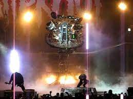 Jordison has an extraordinary speed when it comes to performing. Slipknot Mayhem Festival 08 Joey Jordison S Rotating Drums 8 16 08 Hartford Ct Youtube