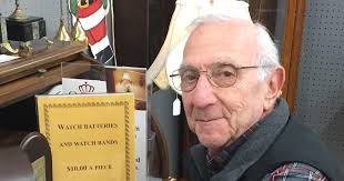 Queen of Hearts: Dealer Aaron Kaplan (Dealer Code LKNAK) of Friendly Clock  Shop