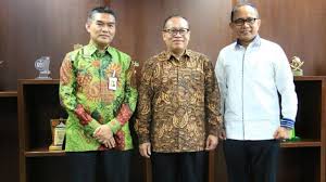 Arie sujito's profile on the conversation. Rayakan Hut Jateng Bank Jateng Kucurkan Dana Csr Bagi 7000 Pekerja Tribunnews Com Mobile