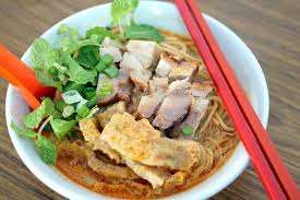 Ipoh curry mee is noodle in light, hot and spicy curry gravy which is orange red in color and served with mint leaves and half fresh. In Search Of Ipoh Best Curry Mee Here S Seven 7 Curry Mee In Ipoh That You Can Try Rebecca Saw