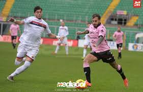 Tre brividi nel finale per i rosanero con iemmello e compagni che possono recriminare per una vittoria. Palermo Foggia 1 0 L Acuto Di Valente Fa Felice Filippi Poco Gioco Tanto Cuore E Tre Punti Pesanti In Chiave Playoff Mediagol