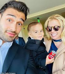 We had a blast shooting with sam for an upcoming feature. Freedomroo Britney Spears Beau Sam Asghari Shows Off His Muscles During A Relaxing Solo Beach Stroll In Maui Australiannewsreview