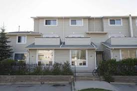 calgary townhouse for rent mayland heights spacious 2 bedroom townhouse in id 26892 rentfaster ca