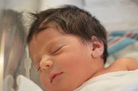 Seperti halnya minyak kelapa, santan juga membantu merawat cara melebatkan rambut bayi juga bisa menggunakan bahan yang sering kita gunakan di dapur, yaitu daun seledri. Cara Melebatkan Rambut Bayi Secara Alami Ternyata Bahannya Tak Susah Ada Di Dapur Kita Loh Galamedia News