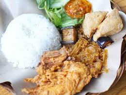 Photos at ayam alayyy geprek 1 tip. Ayam Bakar Kq 5 Soekarno Hatta Bandung Lengkap Menu Terbaru Jam Buka No Telepon Alamat Dengan Peta