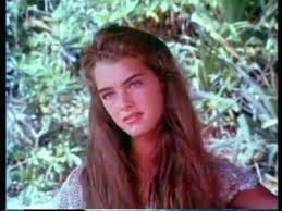 Tombée accidentellement dans l'eau, emma est sauvée par le jeune homme mais ils se. Le Lagon Bleu 1980 Bande Annonce Youtube