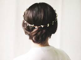 Wedding Halo Bridal Circlet Pearl Halo Bridal Headband Etsy Her Hair Simple Wedding Hairstyles Hair Styles