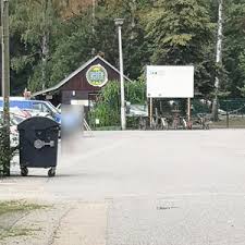 The town hall was previously the manor house. Amerika Tierpark Limbach Oberfrohna Family4life De