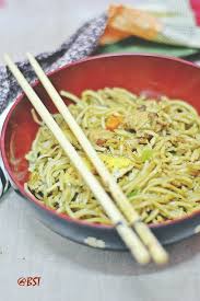 Saya ganti dada ayam dgn nugget, jd ada kriuk2nya. Bakmi Goreng Mie Goreng Indonesian Fried Noodles The Big Sweet Tooth