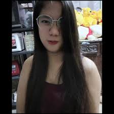 Gusto kong balikan yung oras na kaya kong tumawa at ngumiti na hindi  nagkukunwari.