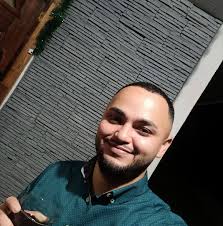 Alguno q me colabore con una foto del motor de la Rider q se pueda ver de  donde sale el cablecito q se conecta al sensor en el cabezote,e parece es el