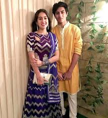 Sara Ali Khan Enjoys Blissful Summers With Her Mother Amrita Singh And Brother Ibrahim Ali Khan In London Hungryboo Sara Ali Khan Amrita Singh Trending