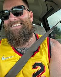 Amy Clute's Instagram, Twitter & Facebook