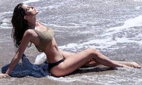 She is also a popular video blogger. Top 10 Steamy Pictures Of Amanda Cerny That Will Leave You Stunned