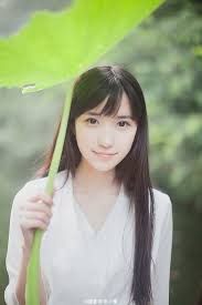 Image result for tranh vẽ thiếu nữ