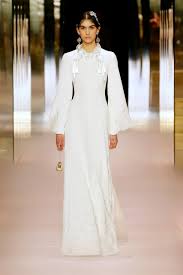 Abiti sposa 2021 tutte le novità della prossima stagione. Tutti Gli Abiti Da Sposa Haute Couture 2021 Dalle Sfilate Io Donna