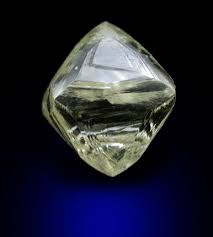 Mineral Specimens Diamond 1 76 Carat Cuttable Gem Grade Yellow Octahedral Crystal From Matto Gros Stones And Crystals Crystals And Gemstones Diamond Crystal