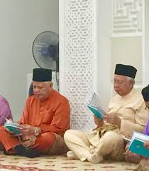 Sumbangan tun abdul razak by amirul ezuan 17106 views. Tahlil Memperingati 42 Tahun Kembalinya Tun Abdul Razak Ke Rahmatullah
