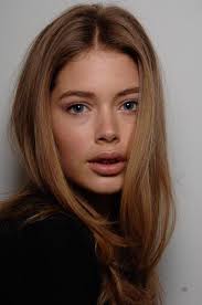 She began her modelling career in 2003, in the netherlands and was quickly sent by her agency to new york where she was cast by lingerie brand victoria's secret. Rare Photos Doutzen Kroes Model Young Photos Of Doutzen Kroes