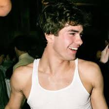 My names Lachlan and I'm from Los Angeles. I just committed to Cal Berkeley  and I'm so stoked for next year. I love basketball, hanging out with  friends, and the outdoors. Go