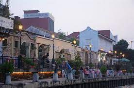 Consulta 101 fotos y videos de dutch harbour cafe tomados por miembros de tripadvisor. Dutch Harbour Cafe In The Vening Picture Of Dutch Harbour Cafe Melaka Tripadvisor