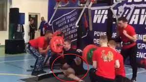 Beberapa atraksi baik dari penari, sirkus, atlet yang gagal saat beraksi, ada yang berujung pada kecelakaan yang fatal ada juga. Bikin Ngilu Atlet Angkat Berat Rusia Alami Patah Kaki Saat Bertanding Indosport