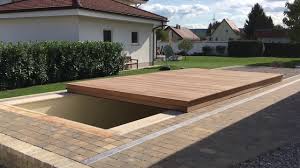Vollautomatische Poolabdeckung Begehbar Vollautomatisch Youtube Garden Swimming Pool Small Backyard Pools Backyard Pool