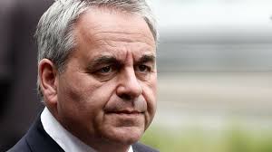 Gouvernement: l'entourage de Xavier Bertrand se dit "navré" que François  Bayrou "ait eu recours aux mensonges" https://l.bfmtv.com/rbOA