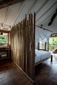25 Idees De Decorations En Bambou Pour Apporter Une Touche Naturelle Et Boisee A Votre Interieur Maison D Hotes Maison Martinique Maison