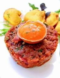 Tartare De Bœuf A L Italienne Pommes Soufflees
