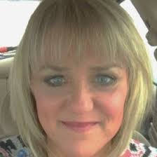 Julie Schoonover's Instagram, Twitter & Facebook