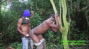 ni vu ni connu, une expérience inédite entre deux touriste en brousse -  XNXX.COM